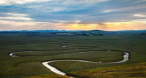 《F1 22》新预告片展示了PC独占VR实机视频